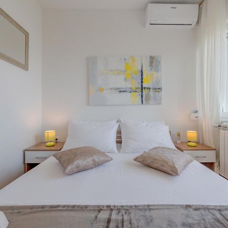 Apartments By The Sea Slatine, Ciovo - 11047 Rum bild