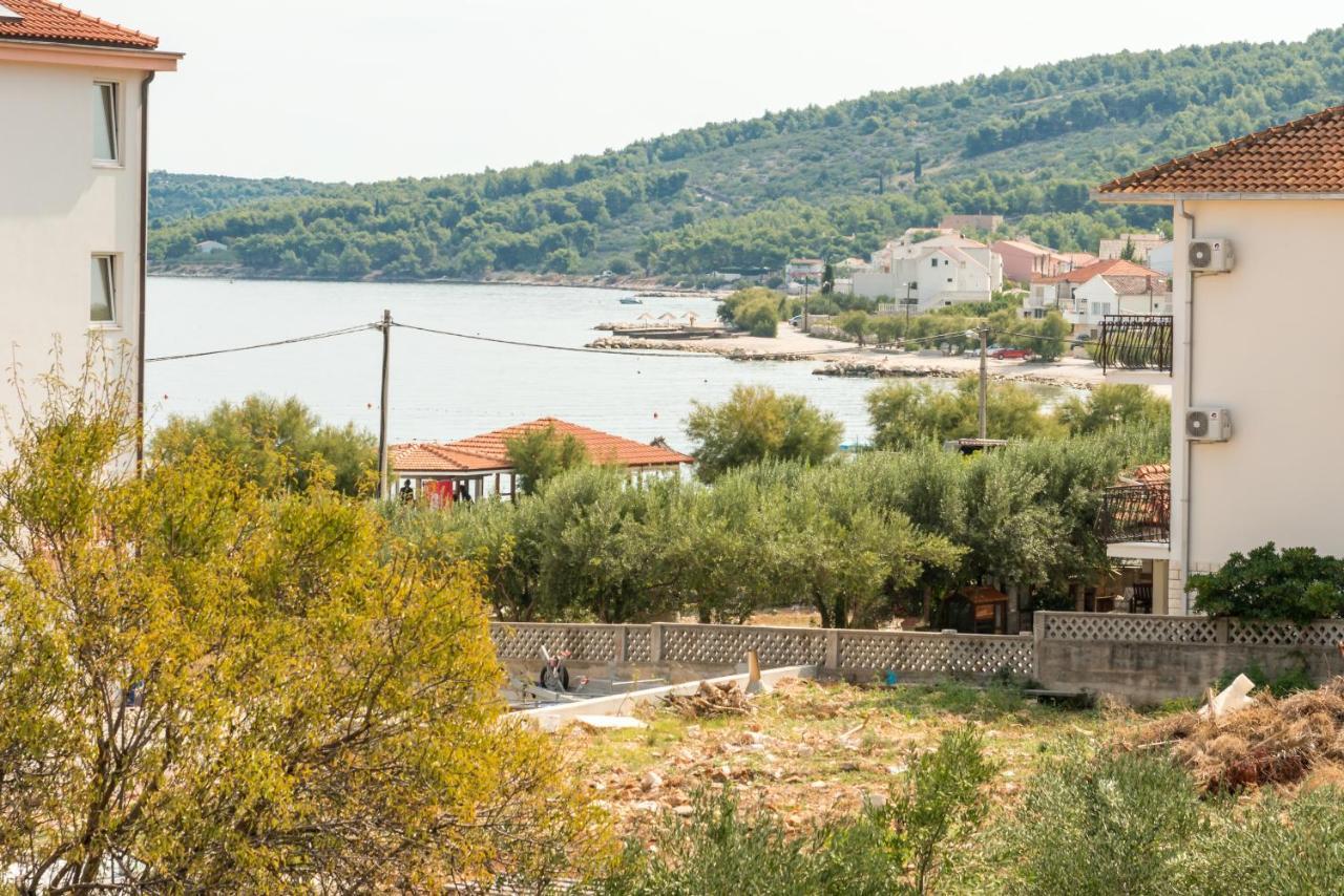 Apartments By The Sea Slatine, Ciovo - 11047 Exteriör bild
