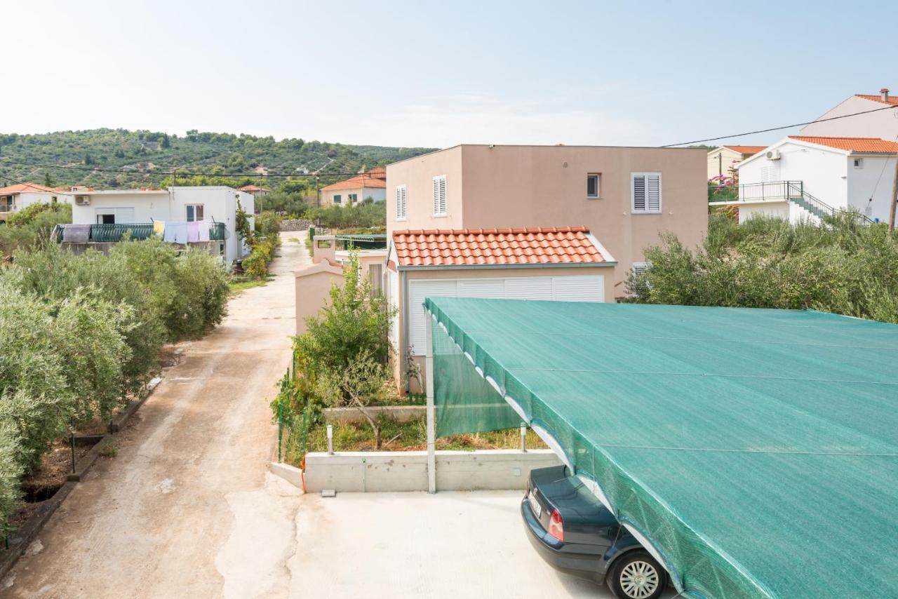 Apartments By The Sea Slatine, Ciovo - 11047 Exteriör bild