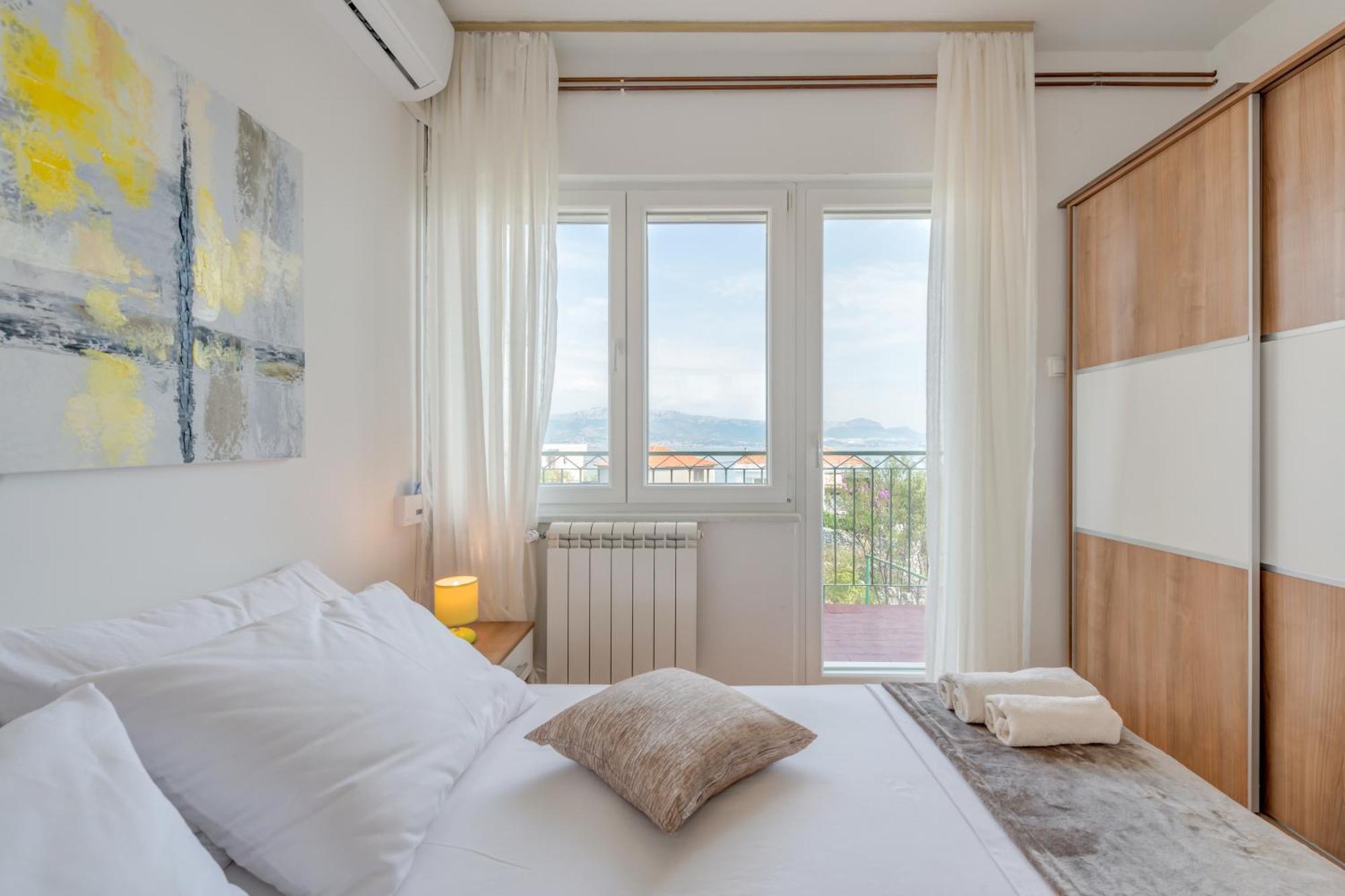 Apartments By The Sea Slatine, Ciovo - 11047 Rum bild