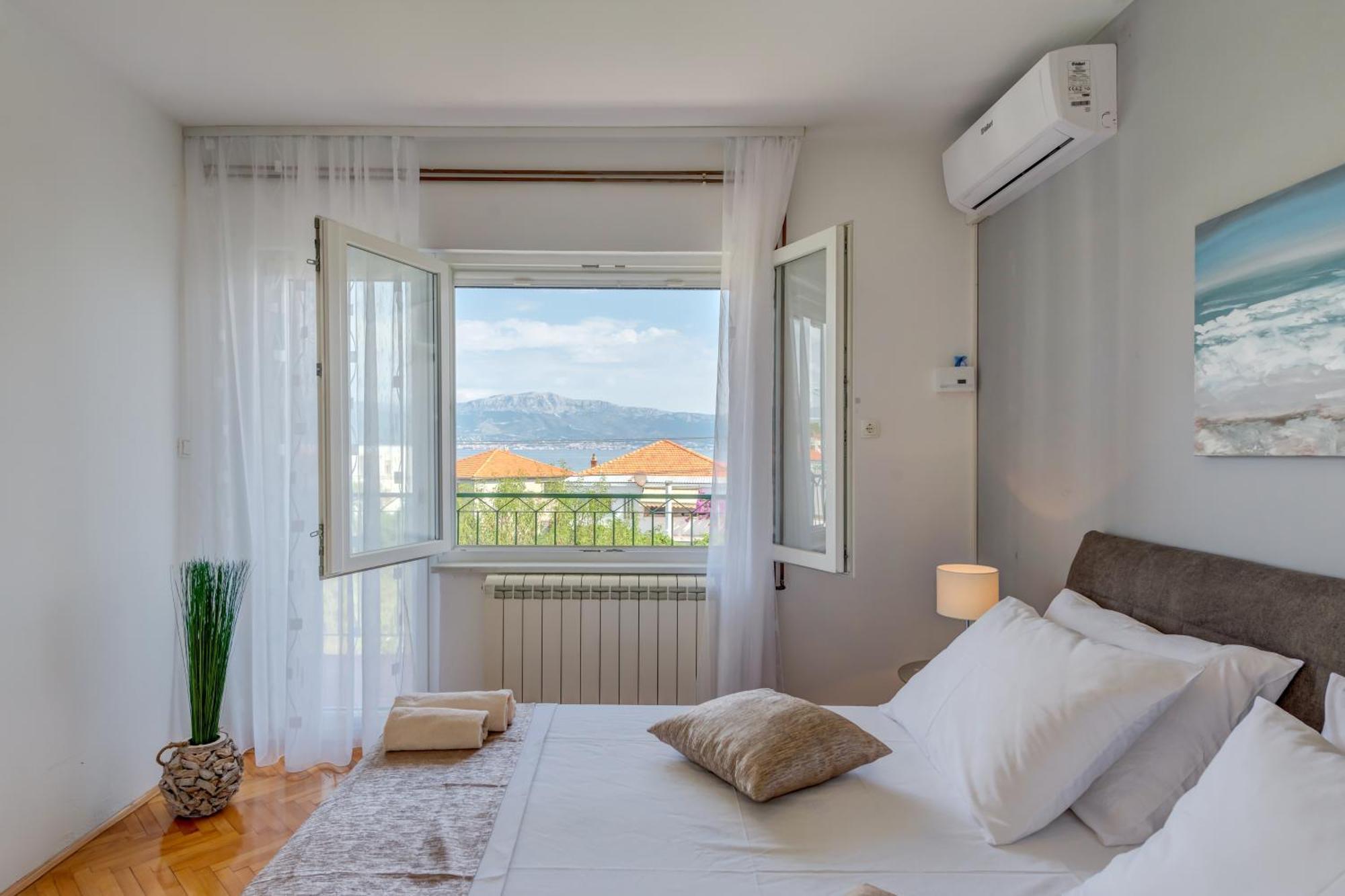 Apartments By The Sea Slatine, Ciovo - 11047 Rum bild